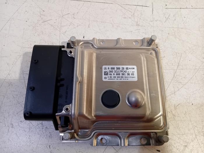 Usagé Ordinateur Adblue Mercedes C-Klasse Prix € 80,00 Règlement à la marge proposé par Van der Ven Autorecycling B.V.