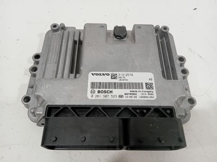 Used Engine management computer Volvo V40 Price € 75,00 Margin scheme offered by Van der Ven Autorecycling B.V.