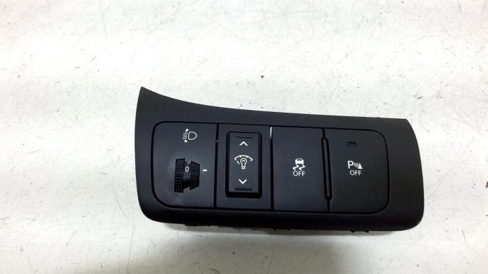 Usados Interruptor ESP Kia Optima Precio € 12,00 Norma de margen ofrecido por Van der Ven Autorecycling B.V.