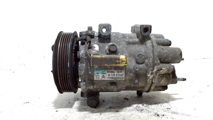 Usagé Pompe clim Fiat Scudo Prix € 57,00 Règlement à la marge proposé par Van der Ven Autorecycling B.V.