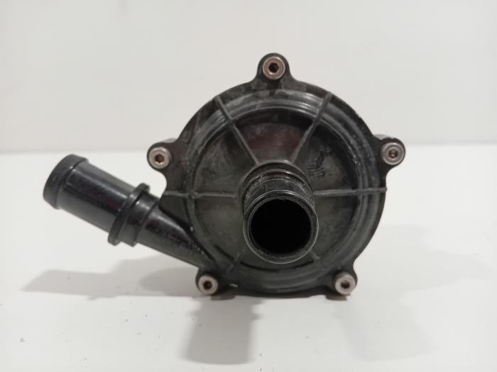 Begagnade Vattenpump Hyundai Tucson Pris € 90,00 Marginaltabell erbjuds av Van der Ven Autorecycling B.V.