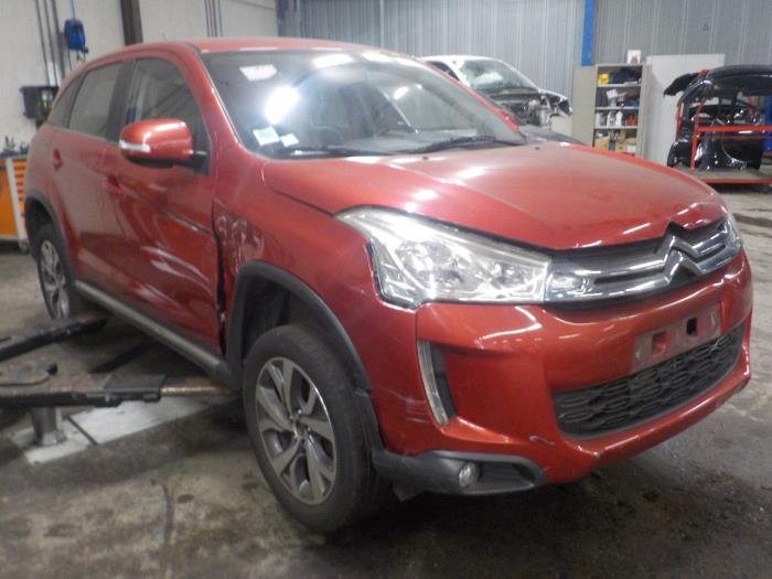 Engine management computer from a Citroen C4 Aircross 2014