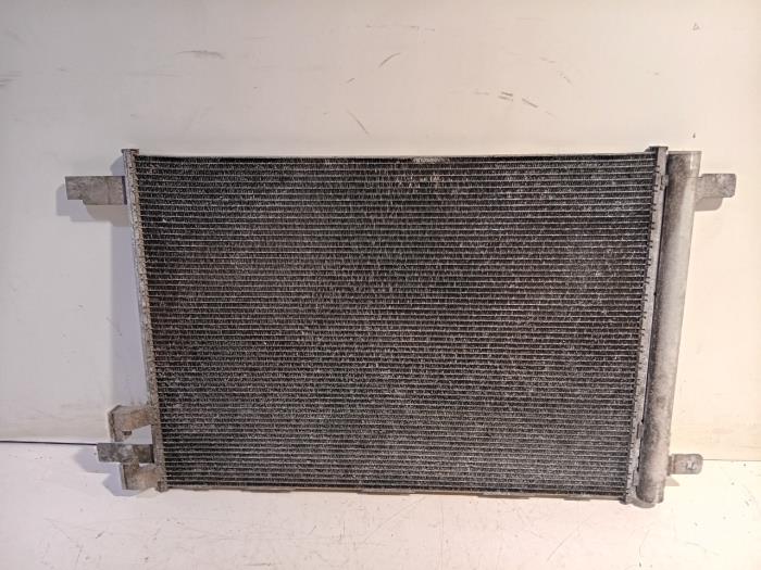 Begagnade AC-radiator Volkswagen Passat Pris € 56,00 Marginaltabell erbjuds av Van der Ven Autorecycling B.V.