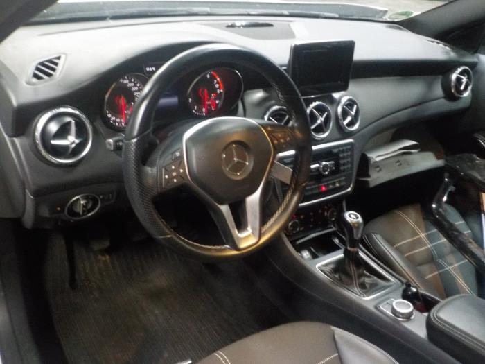 Ordinateur divers d'un Mercedes GLA 2014