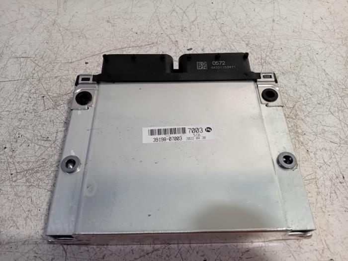 Used Engine management computer Kia Ceed Sportswagon Price € 285,00 Margin scheme offered by Van der Ven Autorecycling B.V.