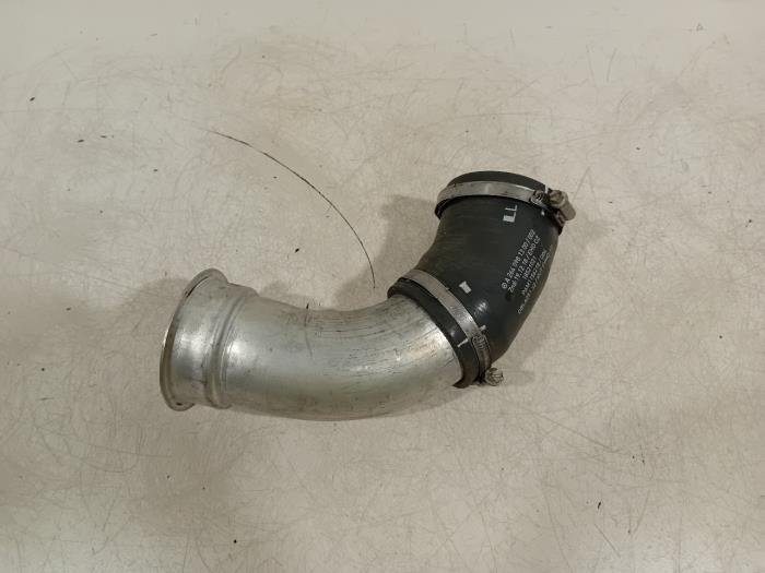 Gebrauchte Turboschlauch Mercedes C-Klasse Preis € 31,00 Margenregelung angeboten von Van der Ven Autorecycling B.V.