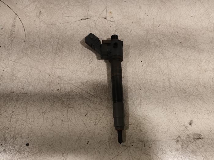 Usagé Injecteurs Volvo V60 Prix € 75,00 Règlement à la marge proposé par Van der Ven Autorecycling B.V.