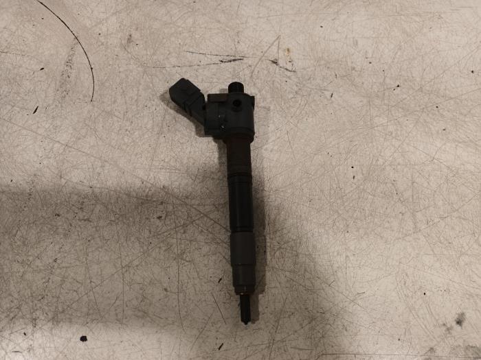 Usagé Injecteurs Volvo V60 Prix € 75,00 Règlement à la marge proposé par Van der Ven Autorecycling B.V.
