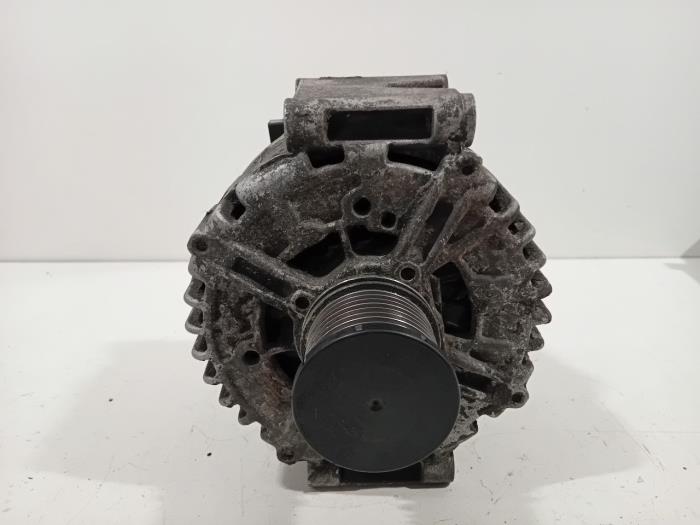 Begagnade Dynamo Mercedes ML-Klasse Pris € 110,00 Marginaltabell erbjuds av Van der Ven Autorecycling B.V.