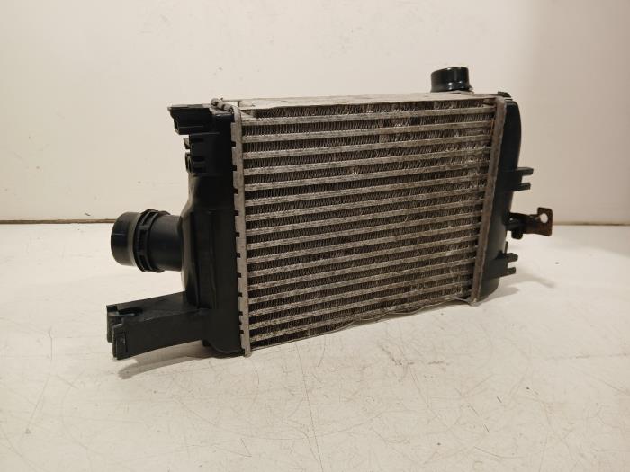 Usagé Intercooler Renault Captur Prix € 41,00 Règlement à la marge proposé par Van der Ven Autorecycling B.V.