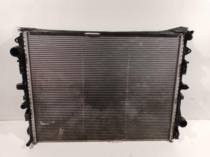 Used Radiator Mercedes E-Klasse Price € 242,00 Margin scheme offered by Van der Ven Autorecycling B.V.