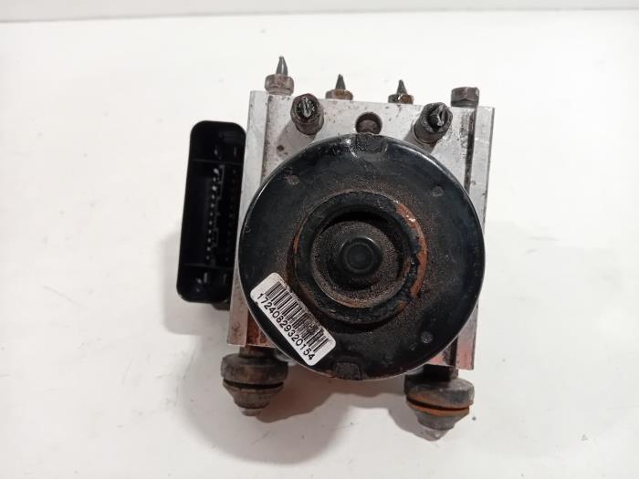 Gebrauchte ABS Pumpe Suzuki Swift Preis € 165,00 Margenregelung angeboten von Van der Ven Autorecycling B.V.
