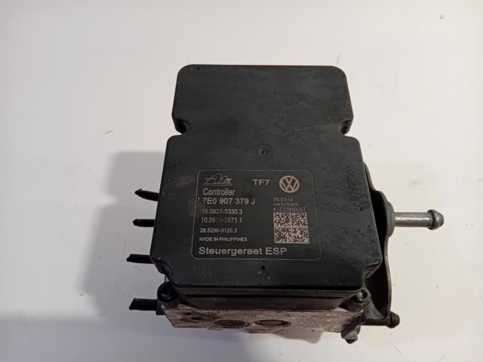 Begagnade ABS-pump Volkswagen Transporter Pris € 138,00 Marginaltabell erbjuds av Van der Ven Autorecycling B.V.