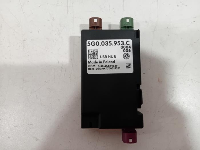 Usagé Ordinateur divers Volkswagen Passat Prix € 21,00 Règlement à la marge proposé par Van der Ven Autorecycling B.V.