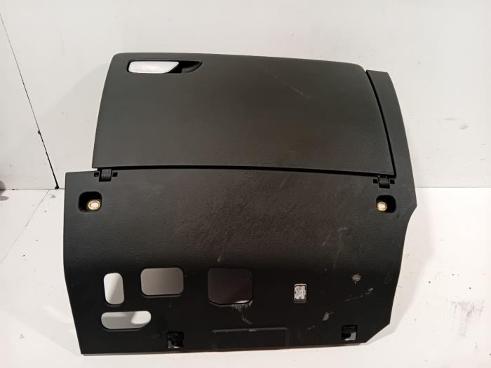 Begagnade Handskfack Audi RS3 Pris € 26,00 Marginaltabell erbjuds av Van der Ven Autorecycling B.V.