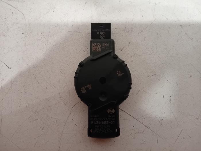 Begagnade Regnsensor BMW 1-Serie Pris € 100,00 Marginaltabell erbjuds av Van der Ven Autorecycling B.V.