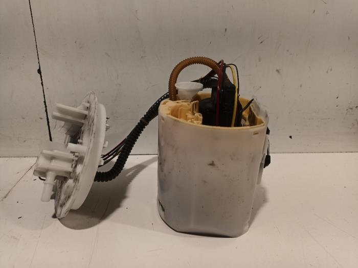 Gebrauchte Kraftstoffpumpe Elektrisch Mercedes A-Klasse Preis € 40,00 Margenregelung angeboten von Van der Ven Autorecycling B.V.