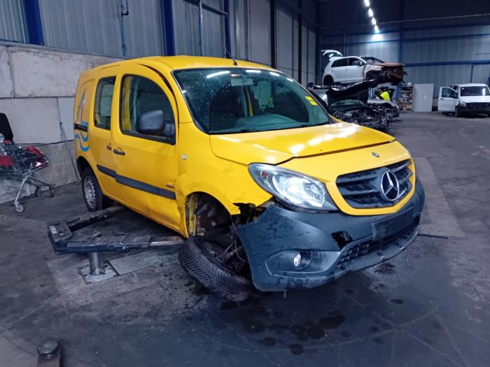 Engine management computer from a Mercedes Citan 2015