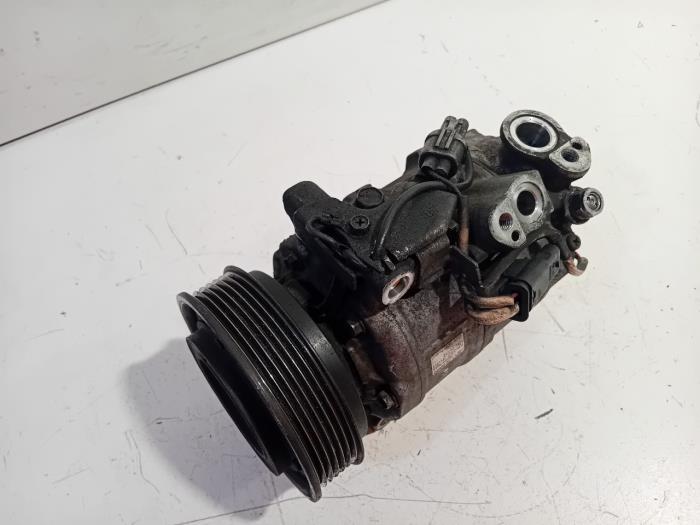 Used Air conditioning pump Mercedes A-Klasse Price € 106,00 Margin scheme offered by Van der Ven Autorecycling B.V.
