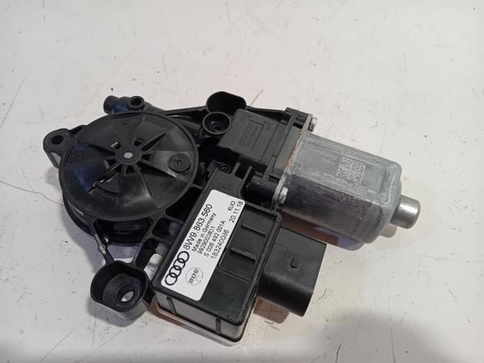 Gebrauchte Abdeckblech Motor Audi A4 Preis € 50,00 Margenregelung angeboten von Van der Ven Autorecycling B.V.