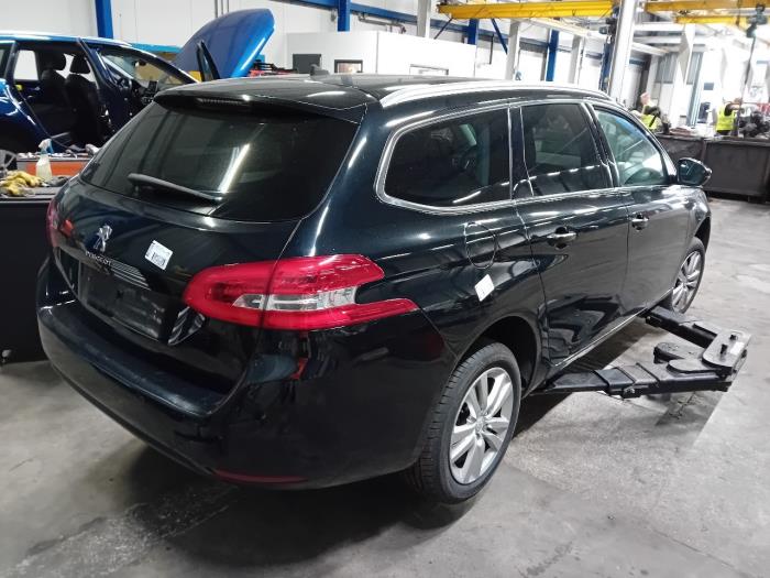 Pradnica z Peugeot 308 2015
