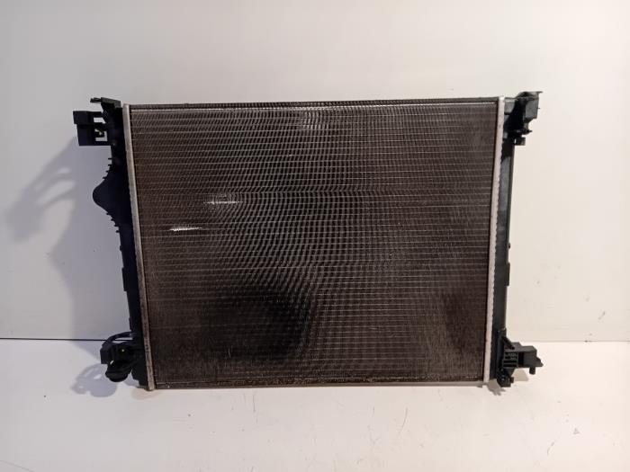 Usagé Radiateur Renault Megane Prix € 31,00 Règlement à la marge proposé par Van der Ven Autorecycling B.V.