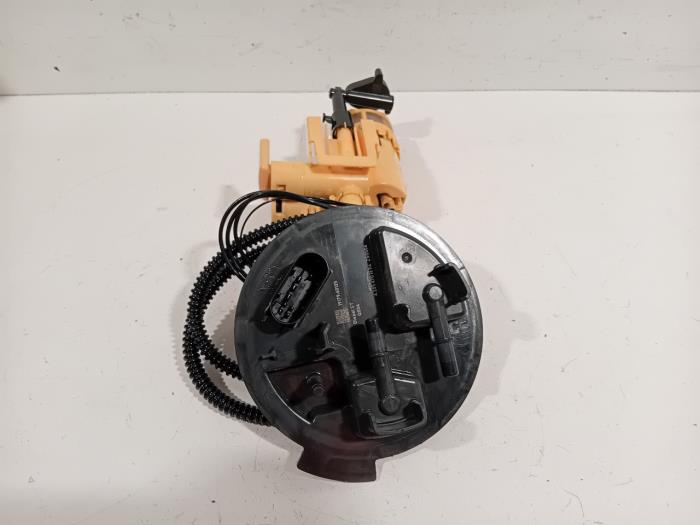 Usagé Pompe à carburant Mercedes C-Klasse Prix € 26,00 Règlement à la marge proposé par Van der Ven Autorecycling B.V.