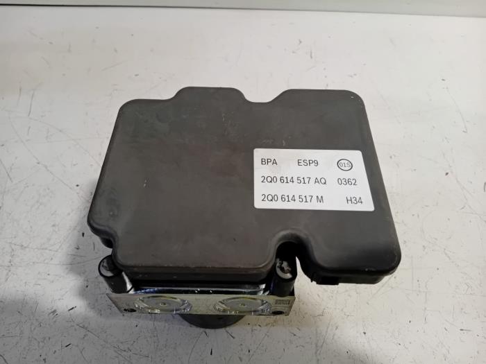 Usagé Pompe ABS Volkswagen Polo Prix € 138,00 Règlement à la marge proposé par Van der Ven Autorecycling B.V.