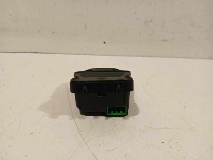 Tempomat Sensor van een Volkswagen E-Up 2014
