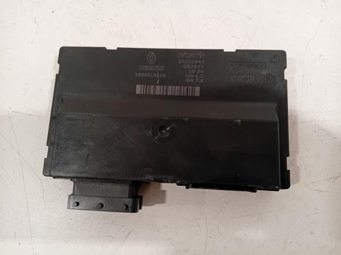 Begagnade Sätesdator Renault Scenic Pris € 41,00 Marginaltabell erbjuds av Van der Ven Autorecycling B.V.