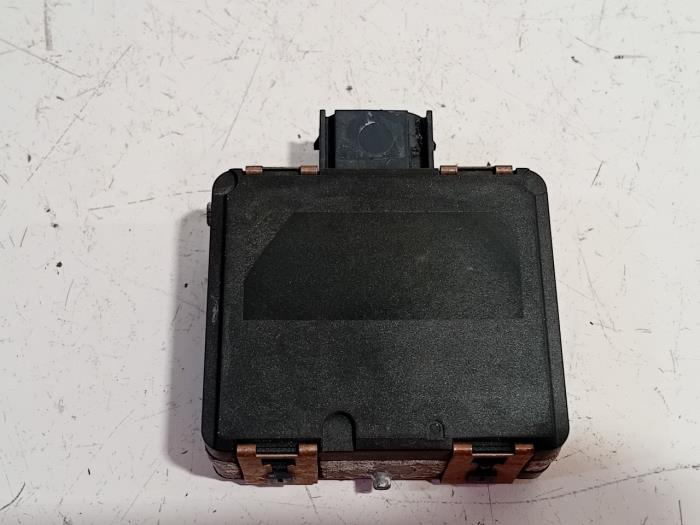 Begagnade Farthållarsensor Kia Stonic Pris € 149,00 Marginaltabell erbjuds av Van der Ven Autorecycling B.V.