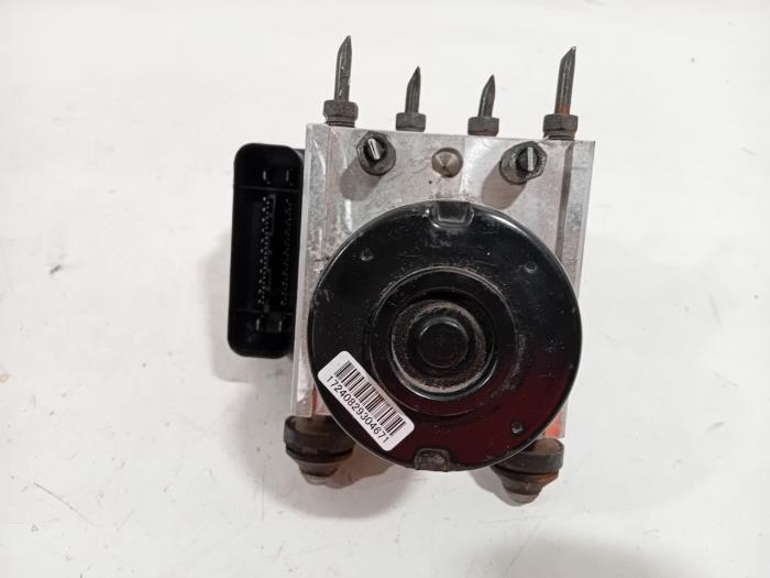 Begagnade ABS-pump Suzuki Swift Pris € 165,00 Marginaltabell erbjuds av Van der Ven Autorecycling B.V.