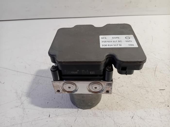 Begagnade ABS-pump Volkswagen Taigo Pris € 193,00 Marginaltabell erbjuds av Van der Ven Autorecycling B.V.