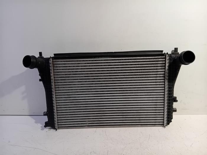 Usados Intercooler Volkswagen Scirocco Precio € 40,00 Norma de margen ofrecido por Van der Ven Autorecycling B.V.