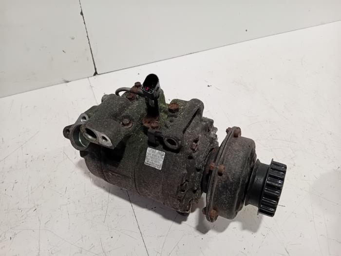 Usagé Pompe clim Volkswagen Transporter Prix € 165,00 Règlement à la marge proposé par Van der Ven Autorecycling B.V.