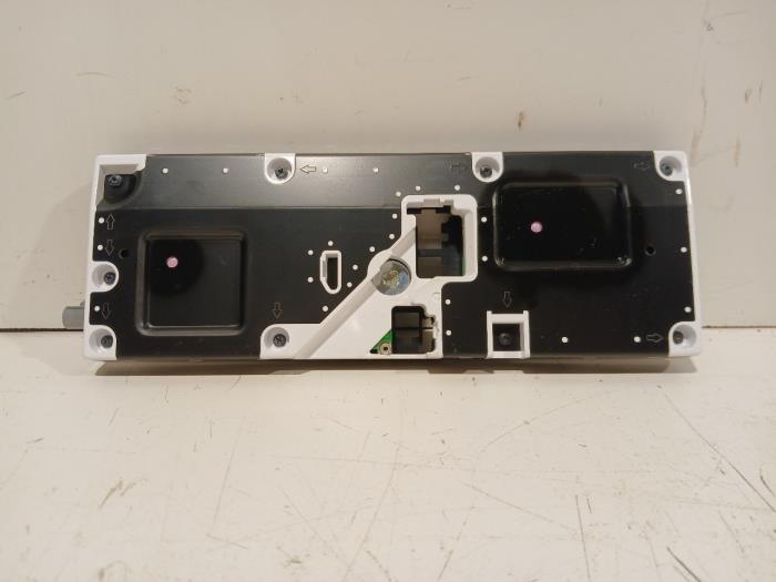 Used Computer, miscellaneous Volkswagen Golf Price € 138,00 Margin scheme offered by Van der Ven Autorecycling B.V.