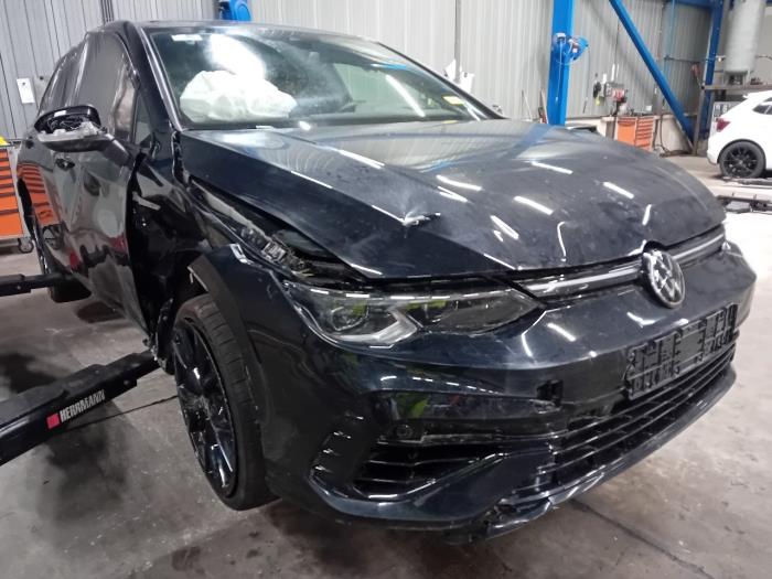 Frontscheibenanzeige van een Volkswagen Golf 2023
