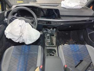 Frontscheibenanzeige van een Volkswagen Golf 2023