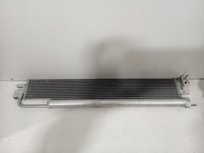 Usagé Radiateur clim Mercedes EQE Prix € 330,00 Règlement à la marge proposé par Van der Ven Autorecycling B.V.