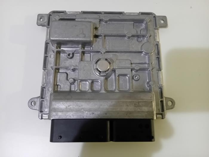 Used Engine management computer Mercedes CLA Price € 150,00 Margin scheme offered by Van der Ven Autorecycling B.V.
