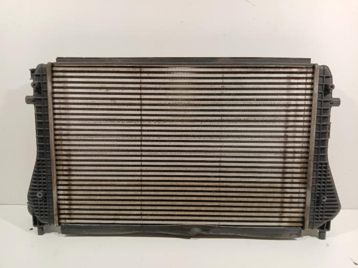 Usados Intercooler Volkswagen Touran Precio € 65,00 Norma de margen ofrecido por Van der Ven Autorecycling B.V.