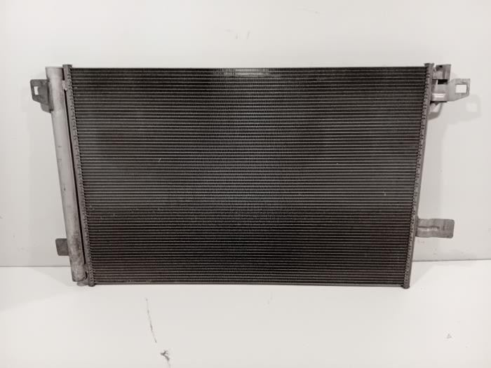 Begagnade AC-radiator Volkswagen Transporter Pris € 55,00 Marginaltabell erbjuds av Van der Ven Autorecycling B.V.
