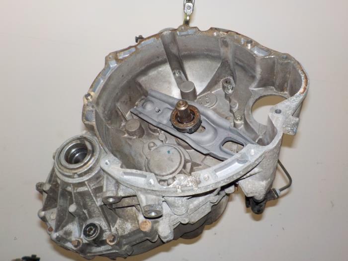 Gebrauchte Getriebe Mitsubishi Colt Preis € 99,99 Margenregelung angeboten von Van der Ven Autorecycling B.V.