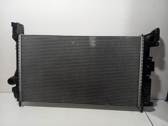 Usagé Radiateur Volvo XC90 Prix € 268,00 Règlement à la marge proposé par Van der Ven Autorecycling B.V.