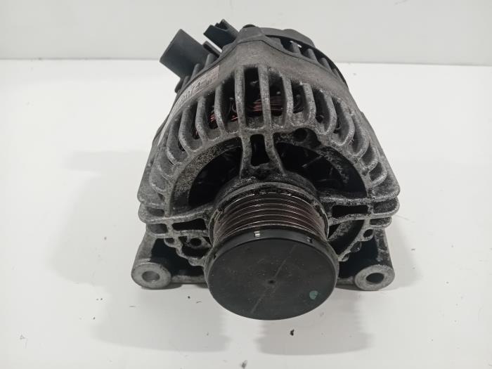 Gebrauchte Dynamo Peugeot 208 Preis € 24,95 Margenregelung angeboten von Van der Ven Autorecycling B.V.