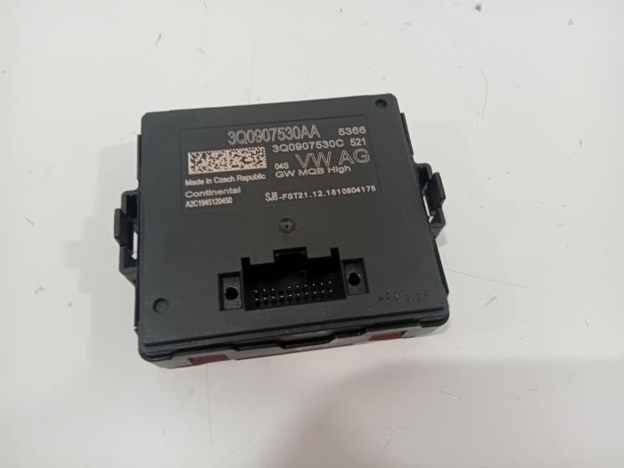 Begagnade Gateway-modul Volkswagen Golf Pris € 17,00 Marginaltabell erbjuds av Van der Ven Autorecycling B.V.