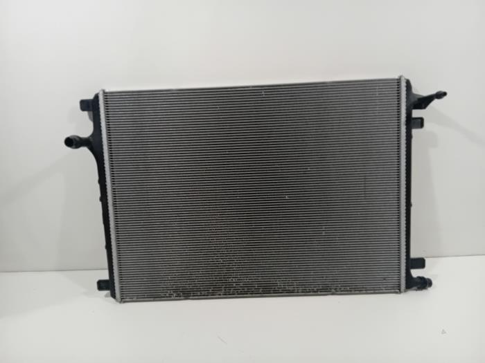 Usagé Radiateur Mercedes C-Klasse Prix € 270,00 Règlement à la marge proposé par Van der Ven Autorecycling B.V.