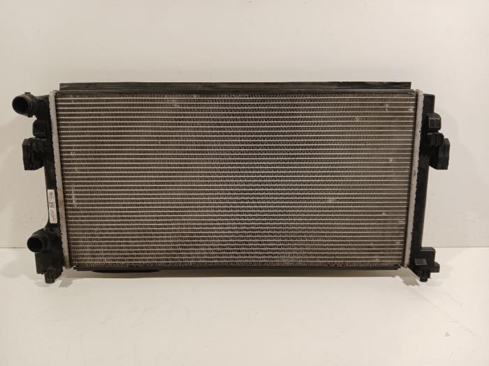 Usagé Radiateur Skoda Octavia Prix € 34,95 Règlement à la marge proposé par Van der Ven Autorecycling B.V.