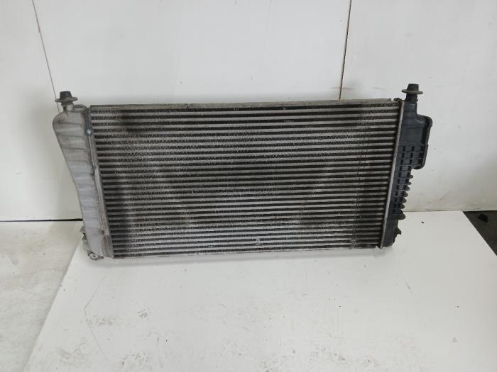 Usados Intercooler GMC Sierra Precio € 193,00 Norma de margen ofrecido por Van der Ven Autorecycling B.V.