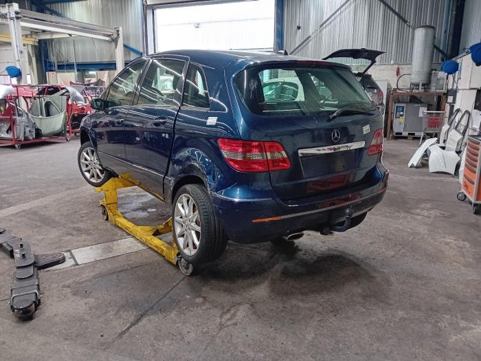 Motor van een Mercedes B-Klasse 2006